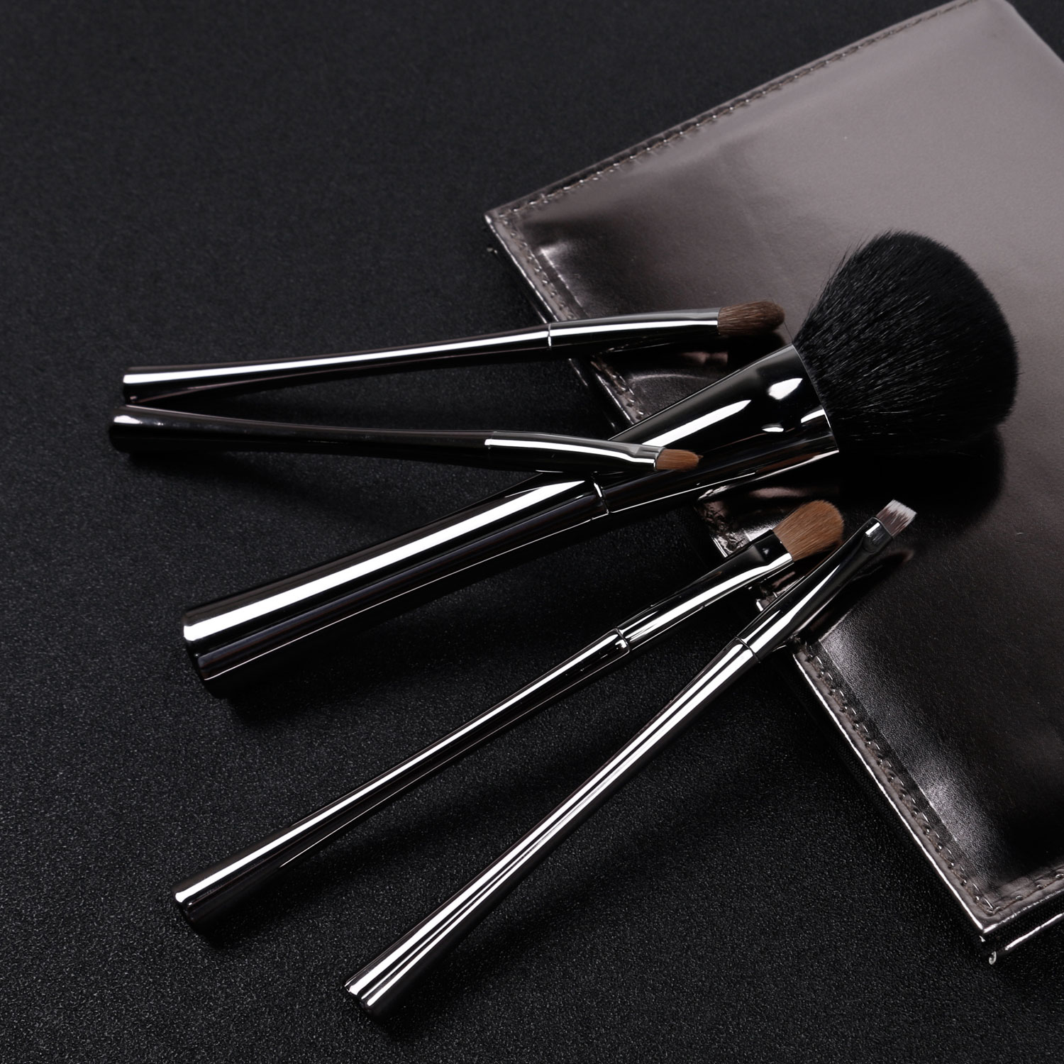 6 Pieces Portable Makeup Brush Set